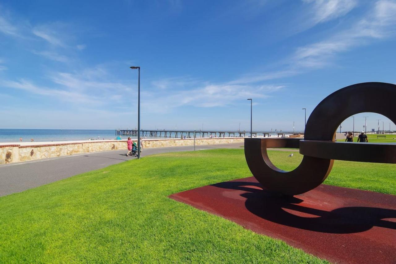 Beachfront Serenity Glenelg Apartment Exterior photo