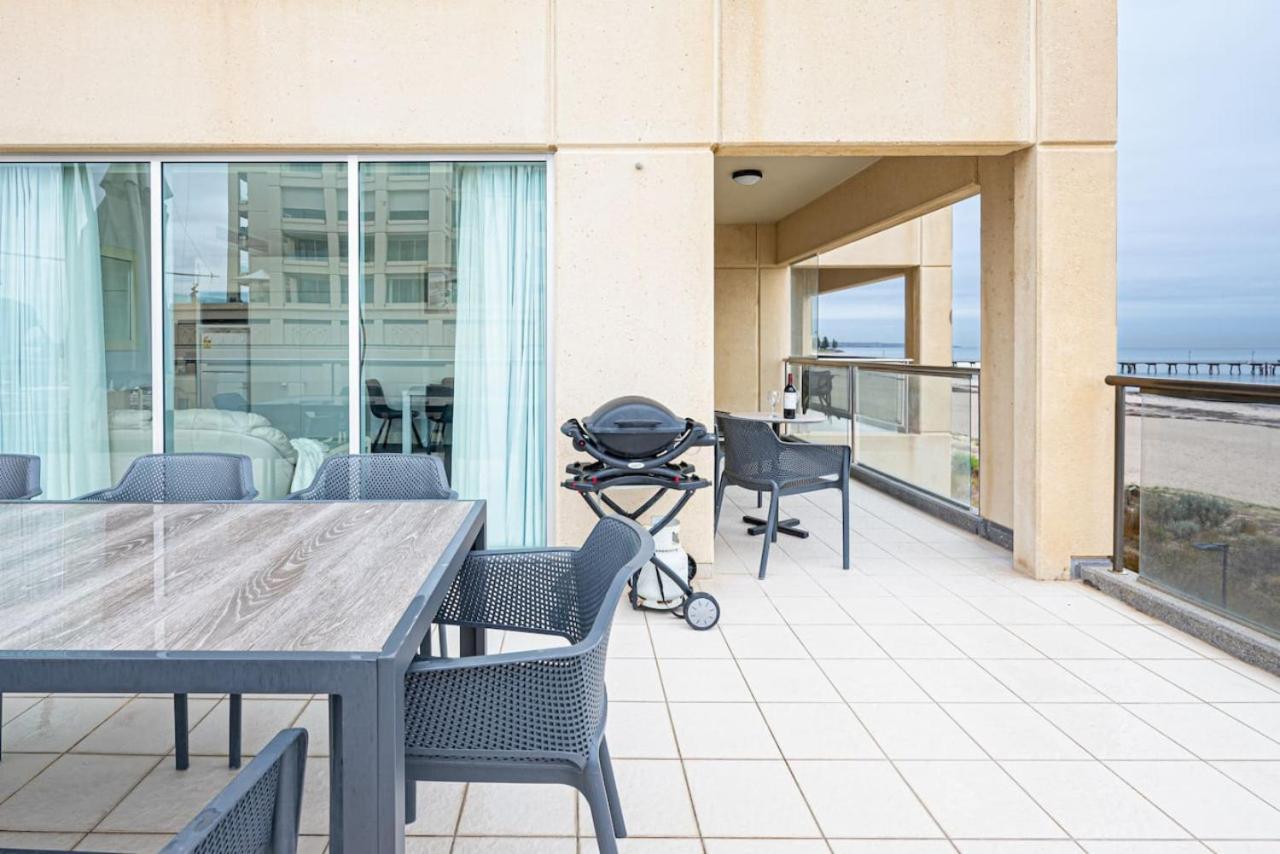 Beachfront Serenity Glenelg Apartment Exterior photo